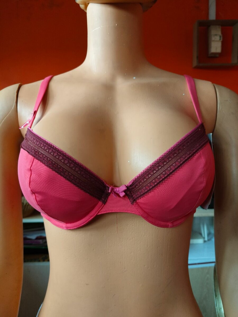Soutien-gorge rose dentelle féminine