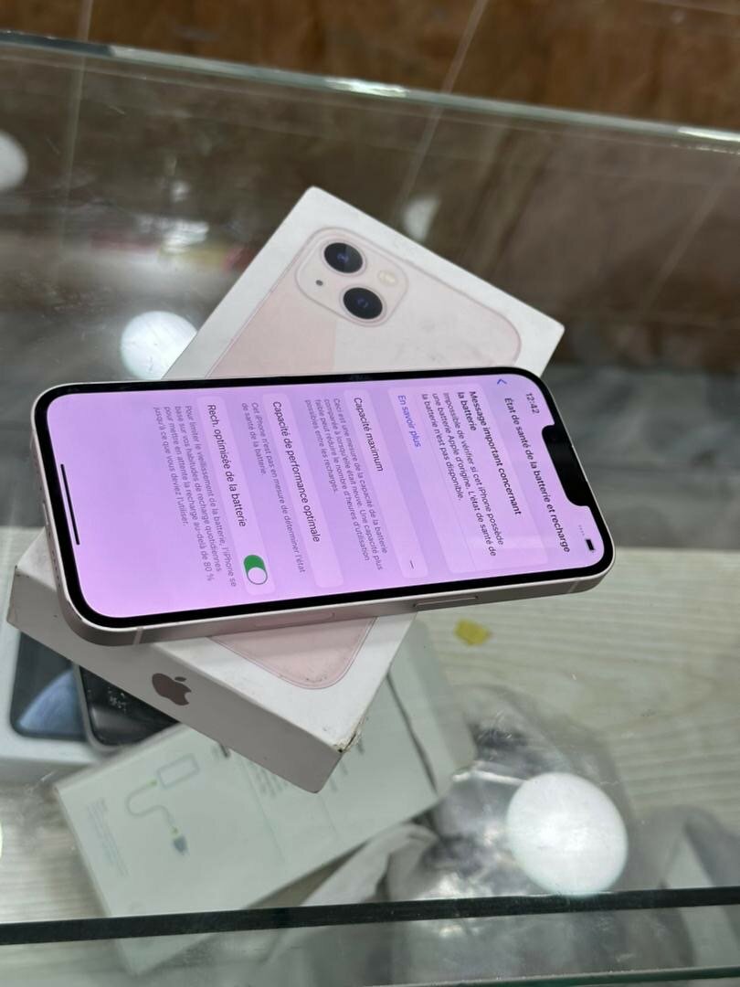 iPhone 13 256G très propre