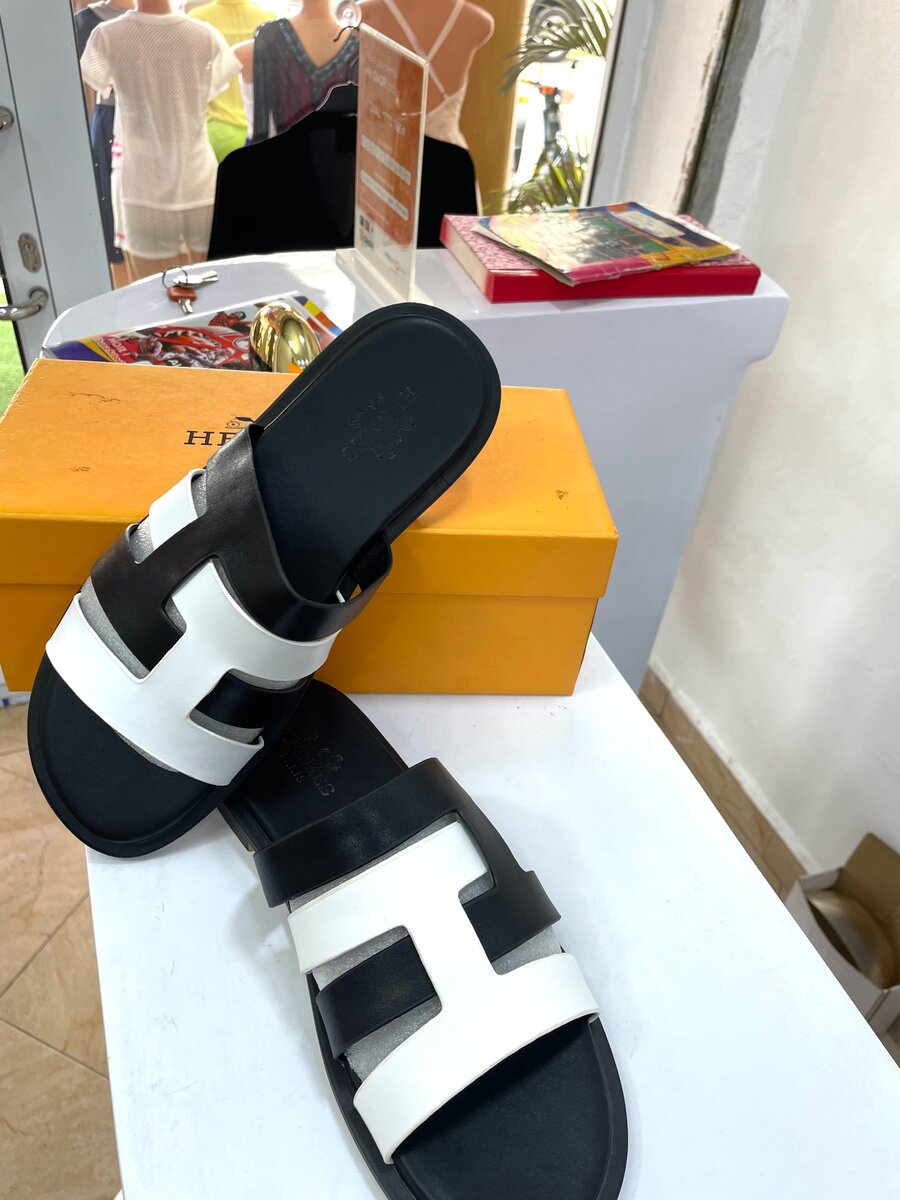 Men quality slippers