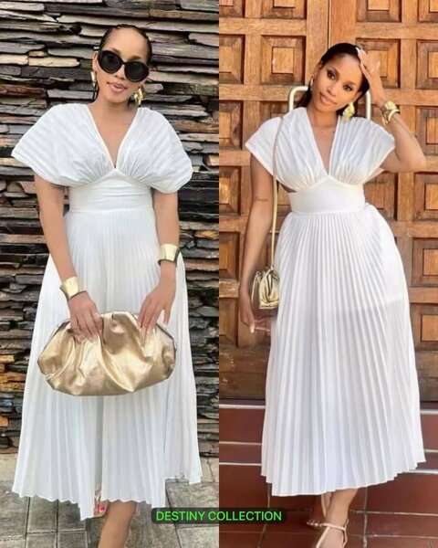 Robe blanche plissée élégante