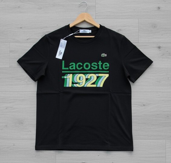T-shirt noire Lacoste 1927