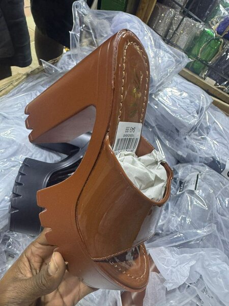 Sandales à talons épais femme