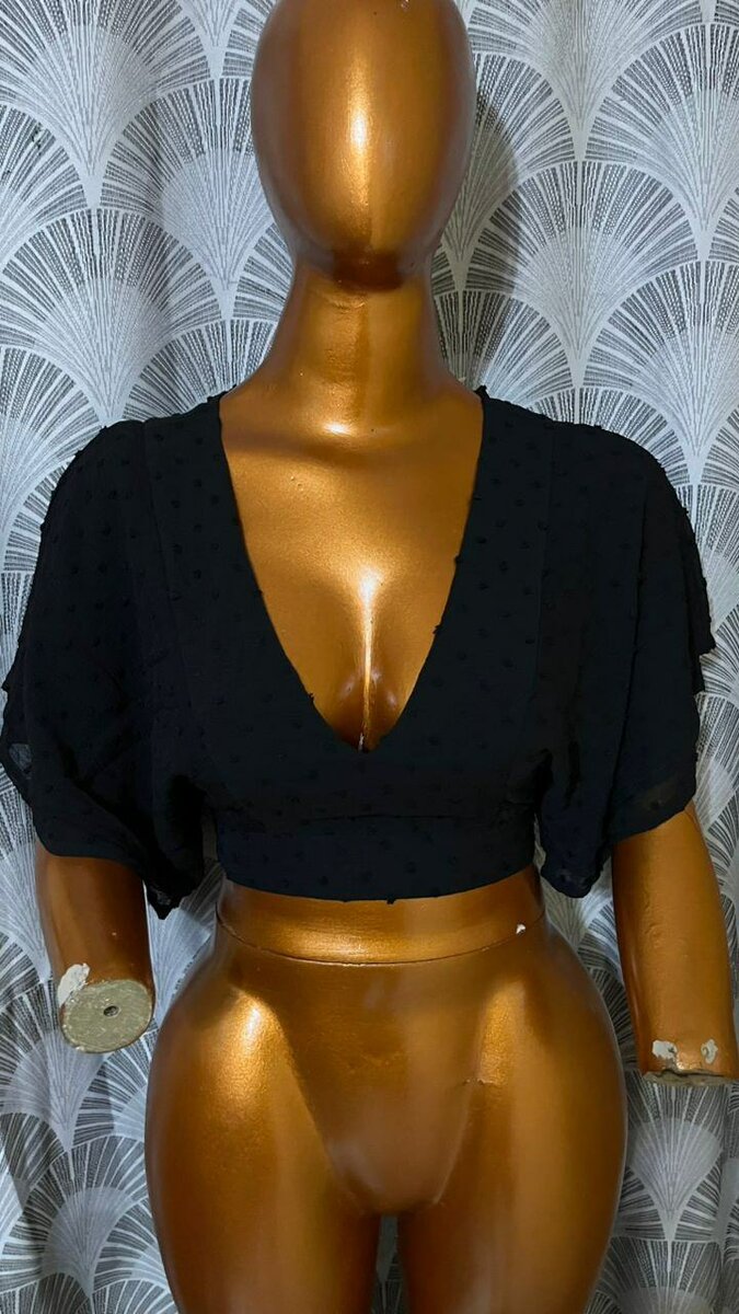 Top élégant en dentelle noir