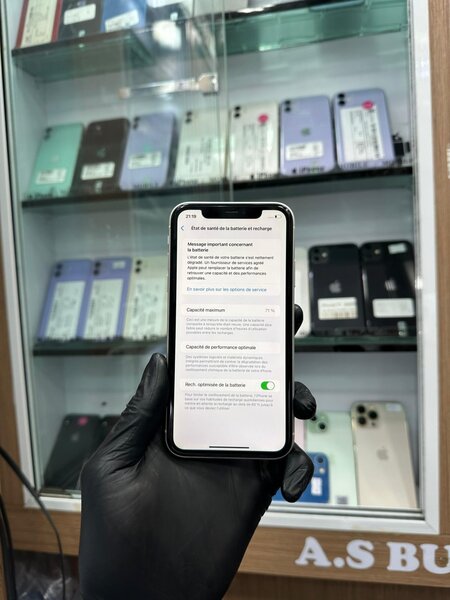iPhone 11 simple