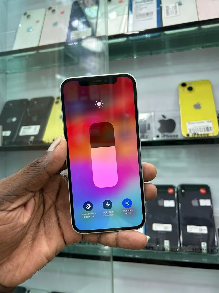 iPhone 12 64giga casineuf tout dorigine