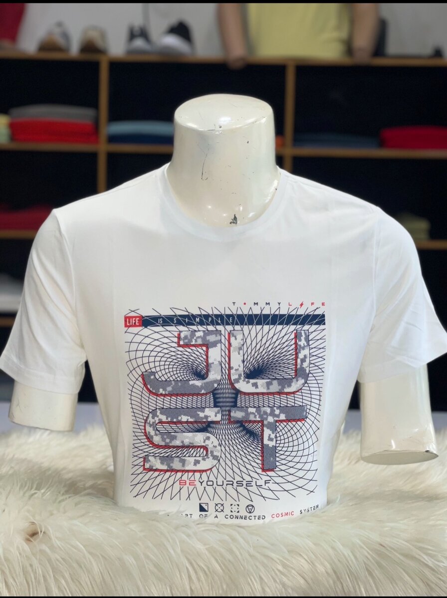 T-shirt Tommy life