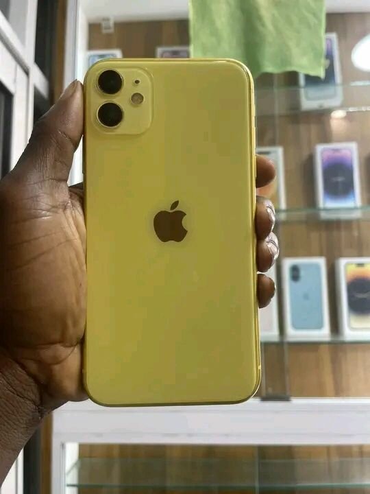 iPhone 11 Jaune 64 Go Débloqué