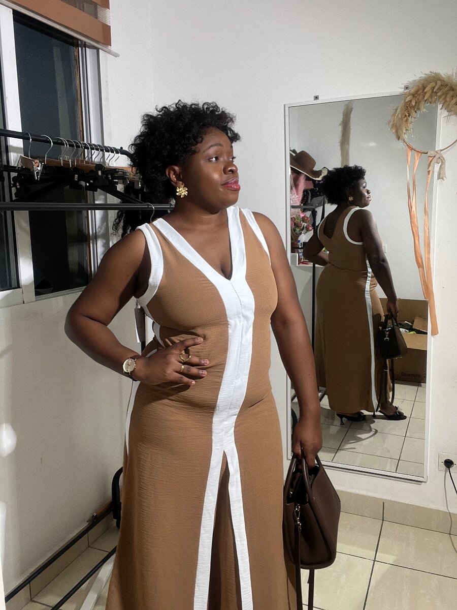 Robe longue sans manches élégante