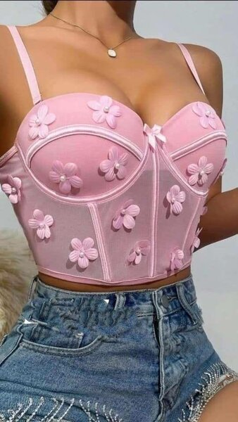 Crop top brodé floral chic