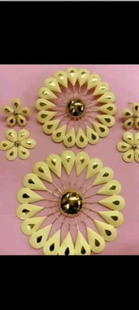 Boucles,médaillés argent doré