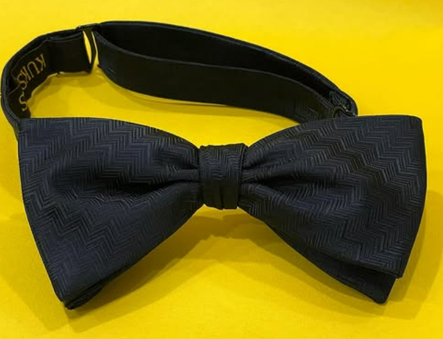DETACHABLE SELFTIE BOWTIES