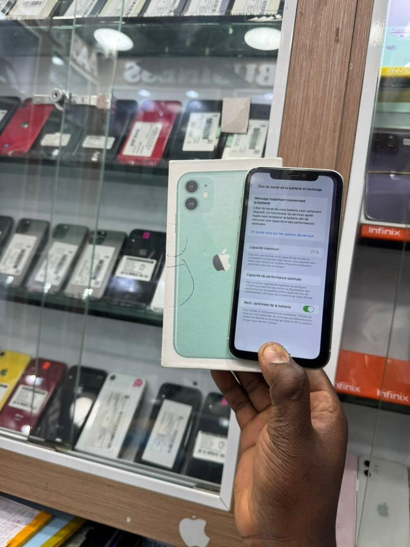 Iphone 11 simple avec carton