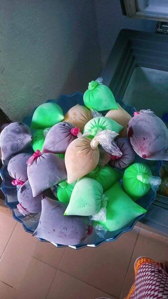 Glaces artisanales variées