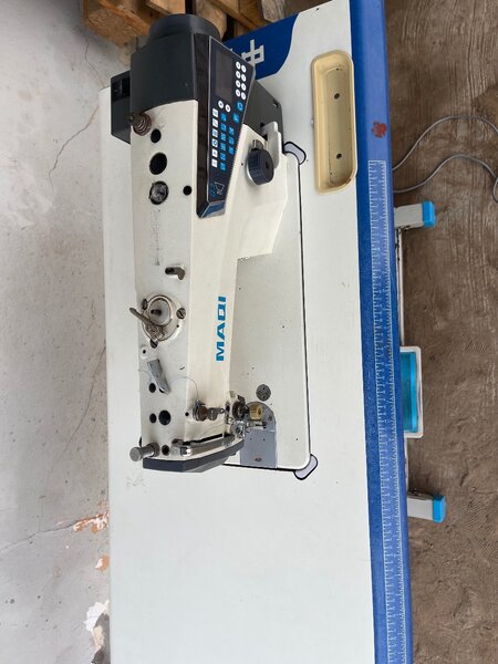 Industrial digital sewing machine