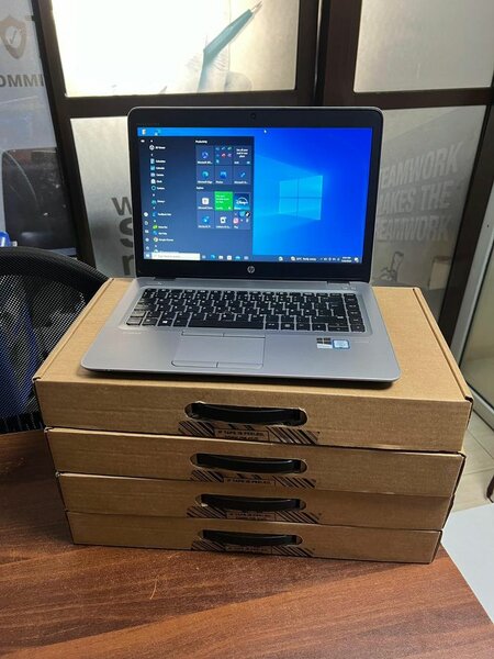 HP Laptop Professionnel 14 pouces