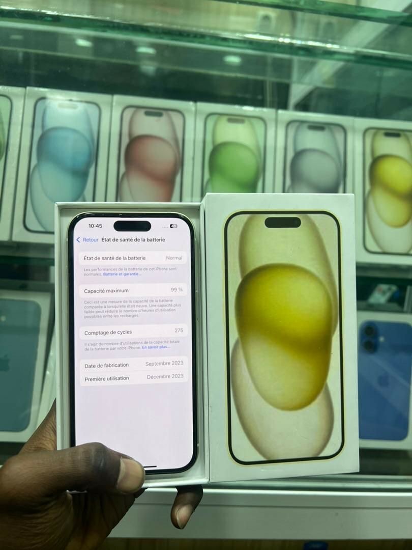 Smartphone moderne avec boîte