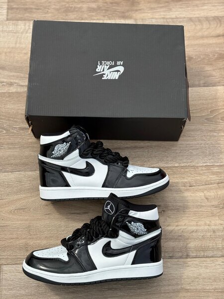 Nike Air Force 1 Sneakers