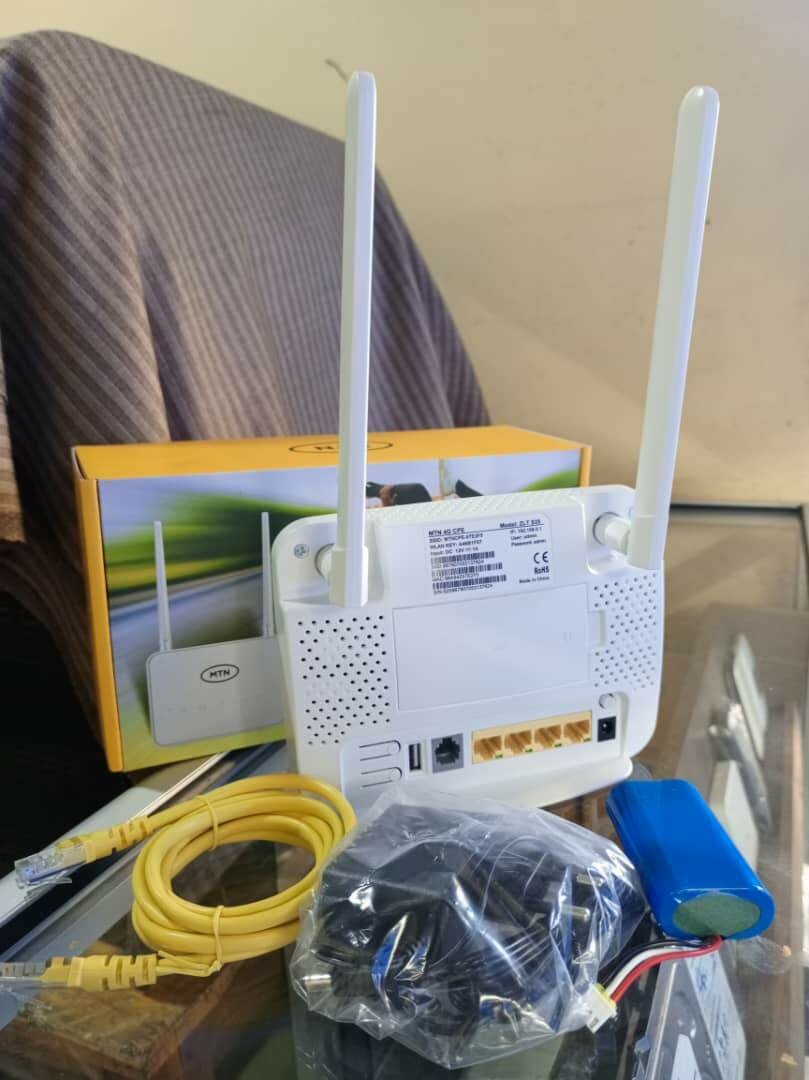 ZLT S25 Universal rechargeable Router