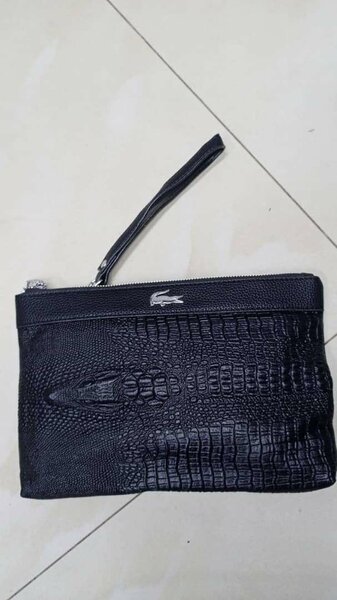 Pochette en cuir chic