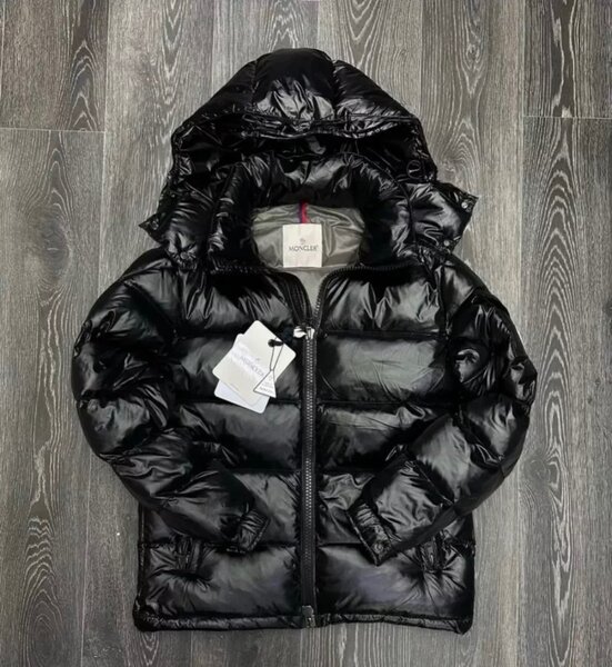 Куртка MONCLER, последние M-L размер