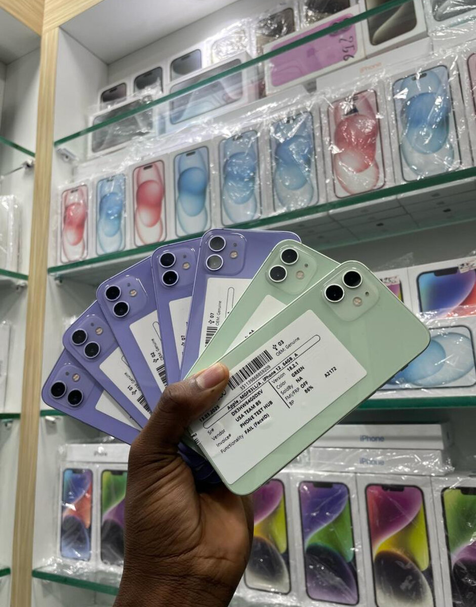 iPhone 12 - Smartphone