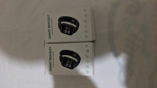 REDUCED TO CLEAR!! Smart Braslet   Features: BT Music, Heal