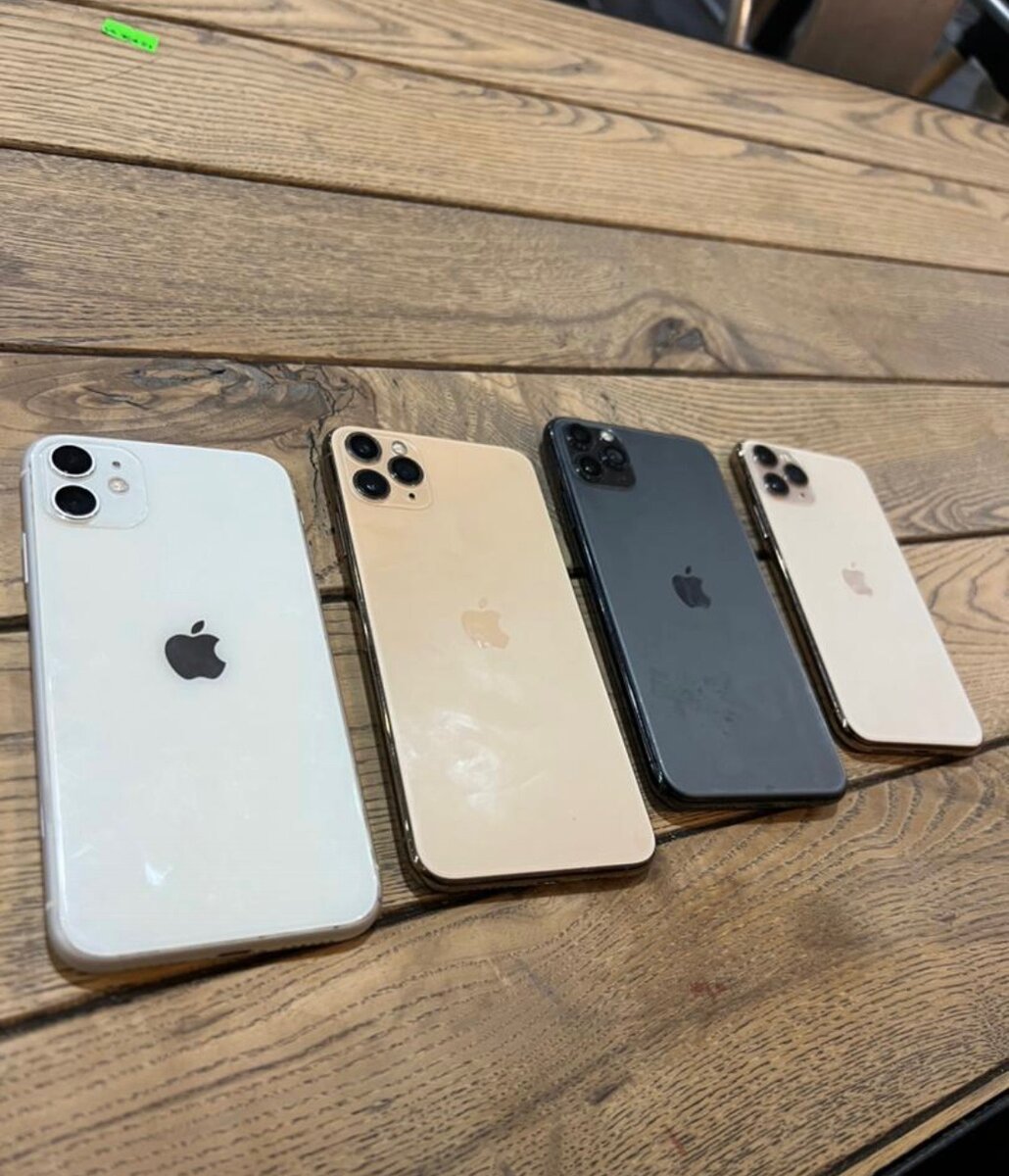 iPhones (X - 15)
