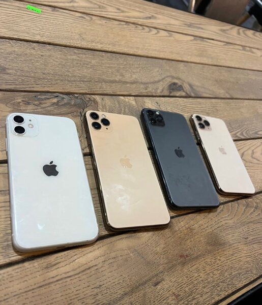 iPhones (X - 15)