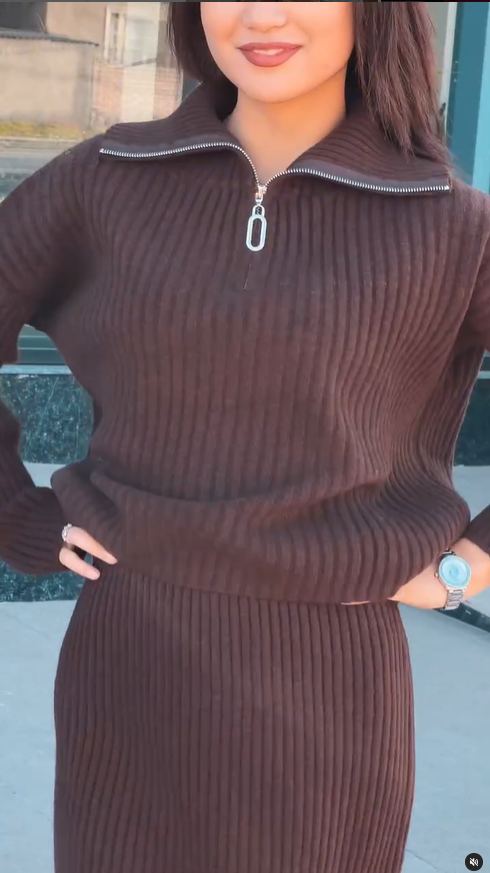 Трикотажная двойка с юбкой