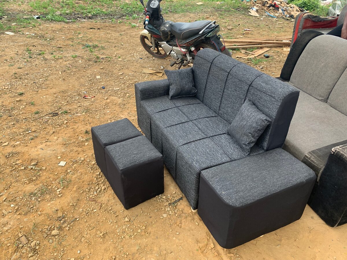Canapé modulaire gris moderne