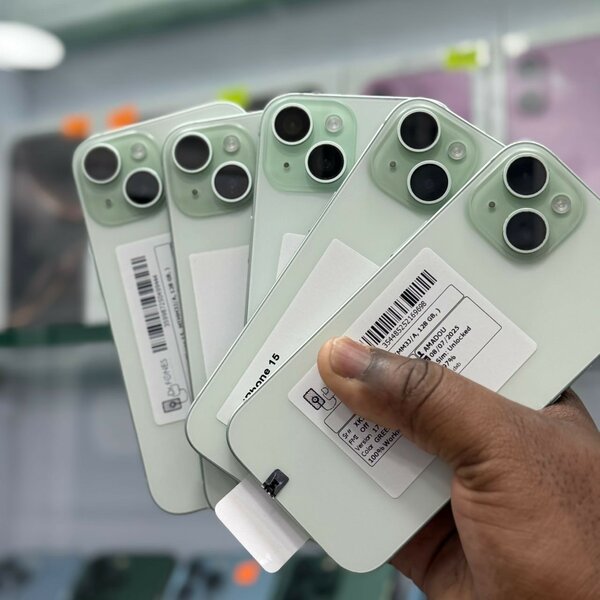 IPHONE 15 simple 128G