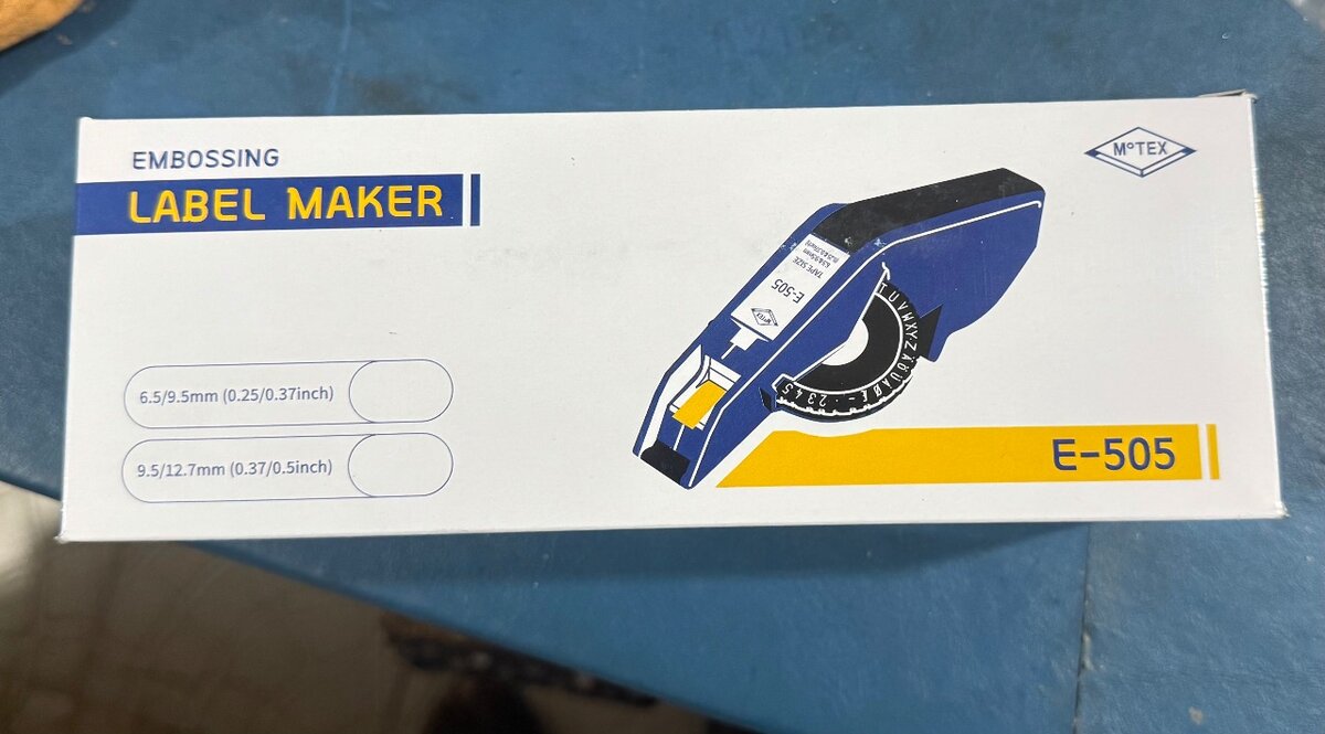 Embosseuse Étiquettes E-505