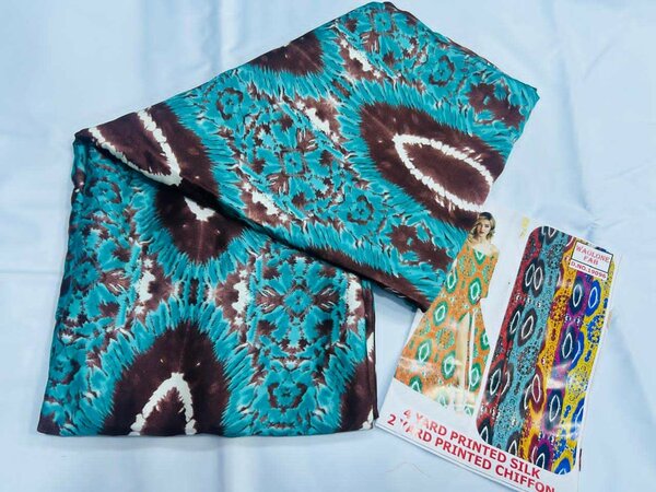 Tissu en soie imprimé vibrant