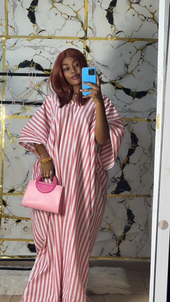 Robe Kaftan Rayée Élégante