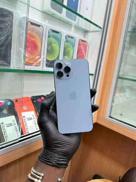 13 Pro max 256Go écrans changé