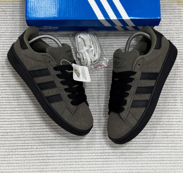 Adidas campus
