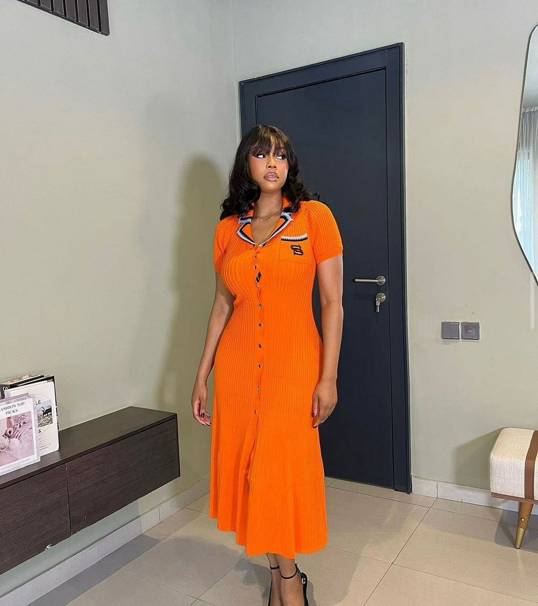 Très Belle robe coton plusieurs couleurs disponibles