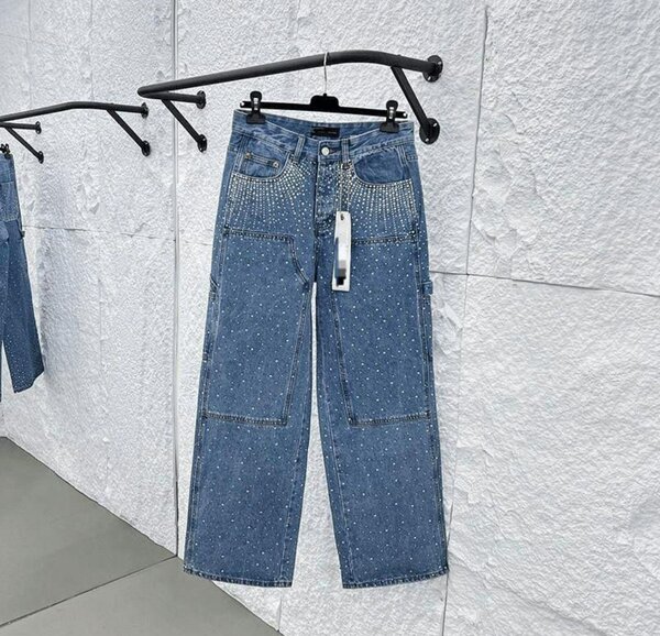 Jean brodé floral tendance