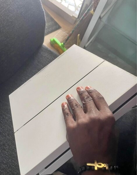 PS4 FAT ET UNE MANETTE 12.00