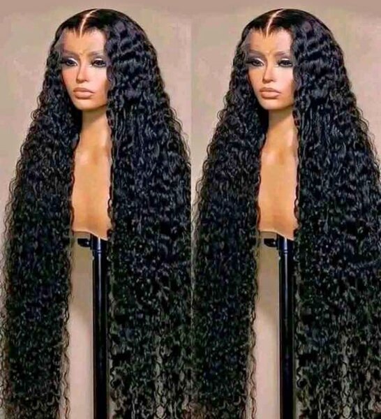 Perruque longue bouclée