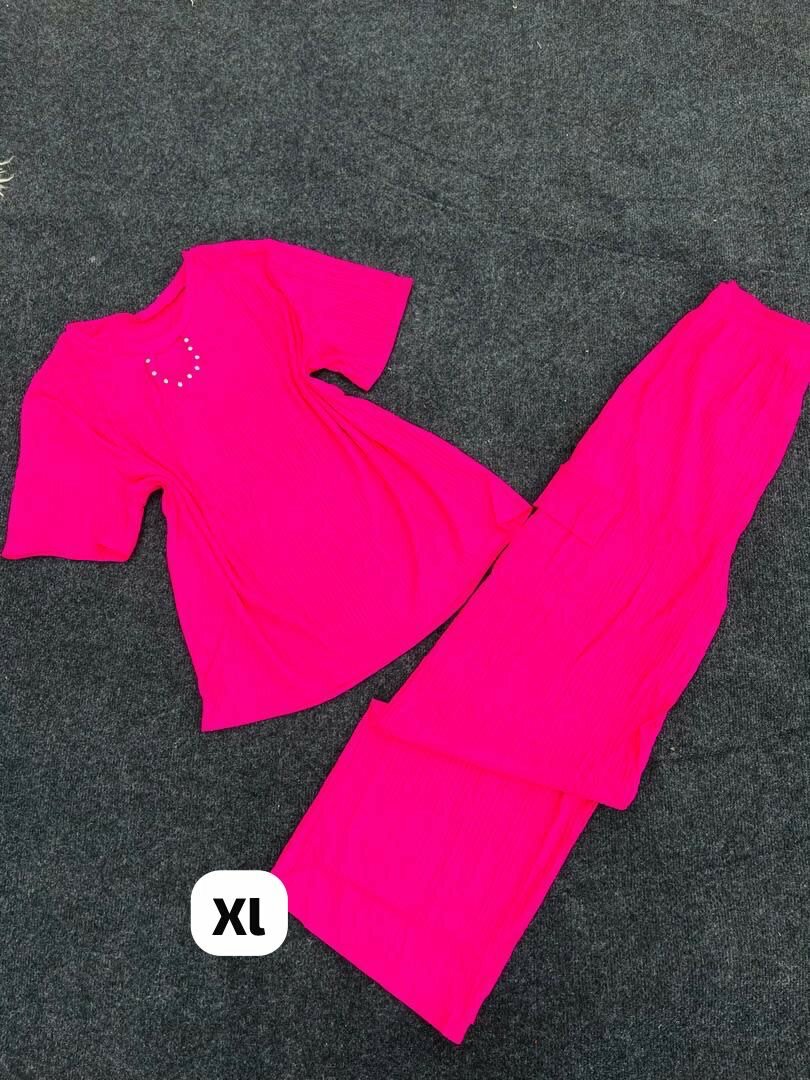 Designed stretchy top and down