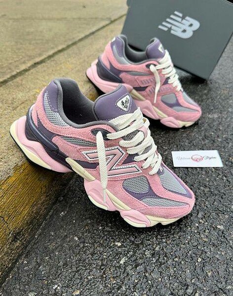 New Balance Sneakers
