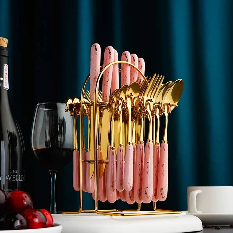 Couverts de Luxe avec Support