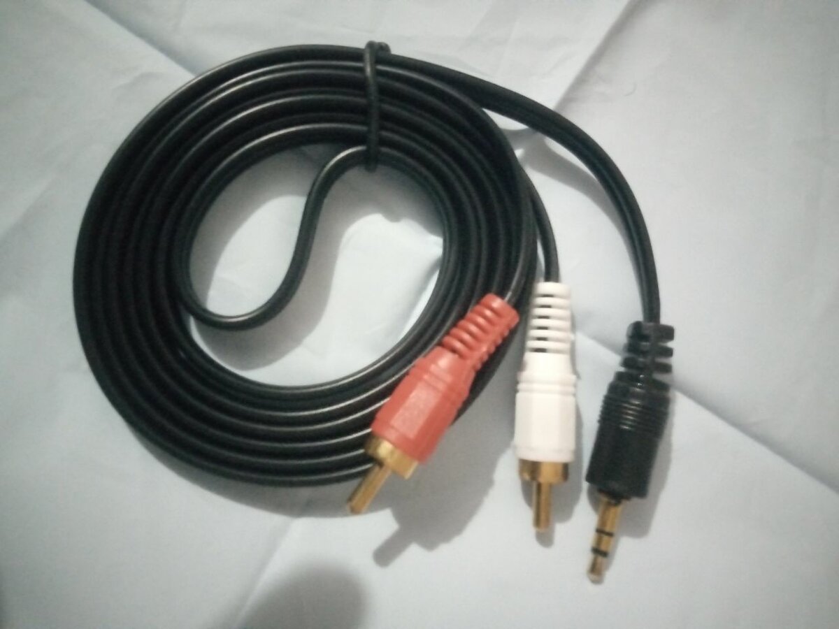 Câble audio -video 1,5 m