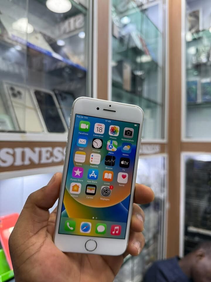 iPhone 8 débloqué 64Go argent