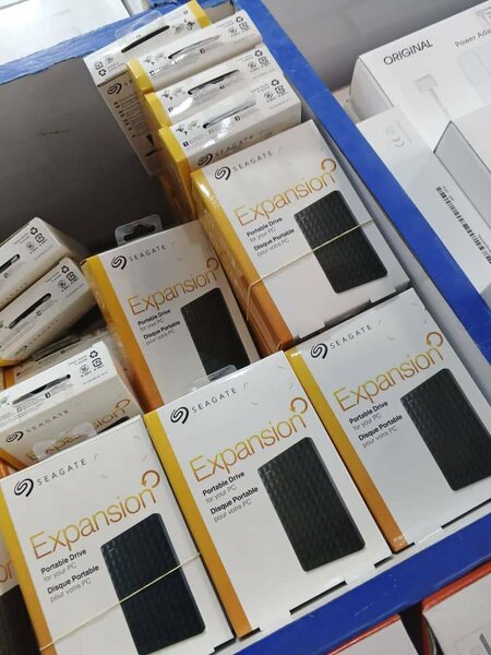 Hard drive enclosure