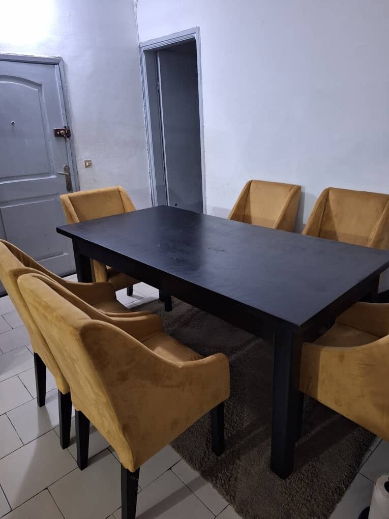 Ensemble Table et Chaises Modernes