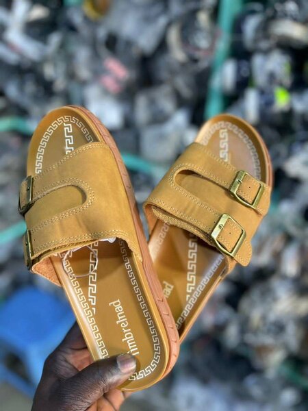 Sandales en cuir double boucle