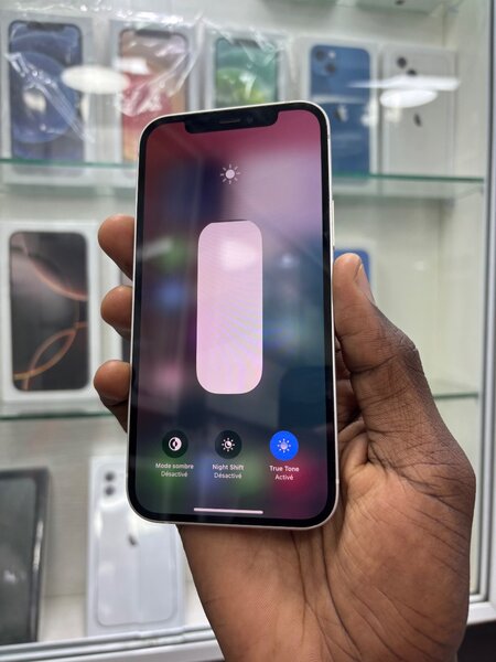 iPhone 12 simple 64Go