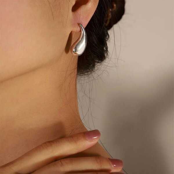 Boucles d'oreilles modernes